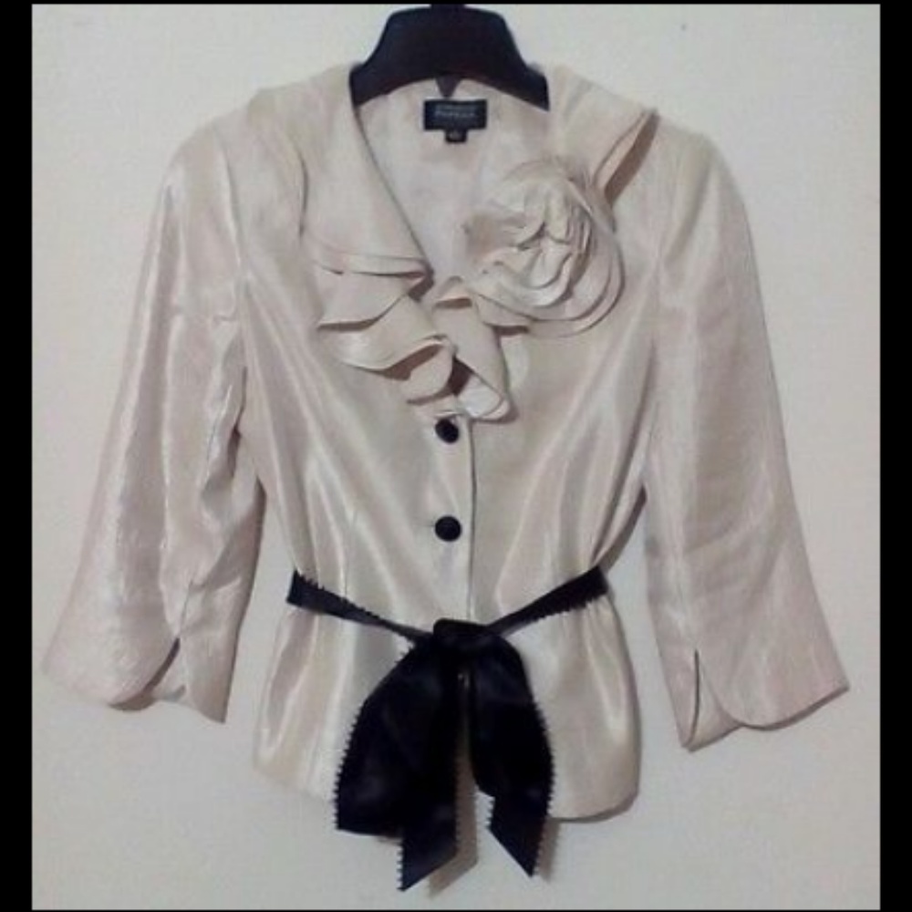 ADRIANNA PAPELL EVENING ESSENTIALS RUFFLED JACKET